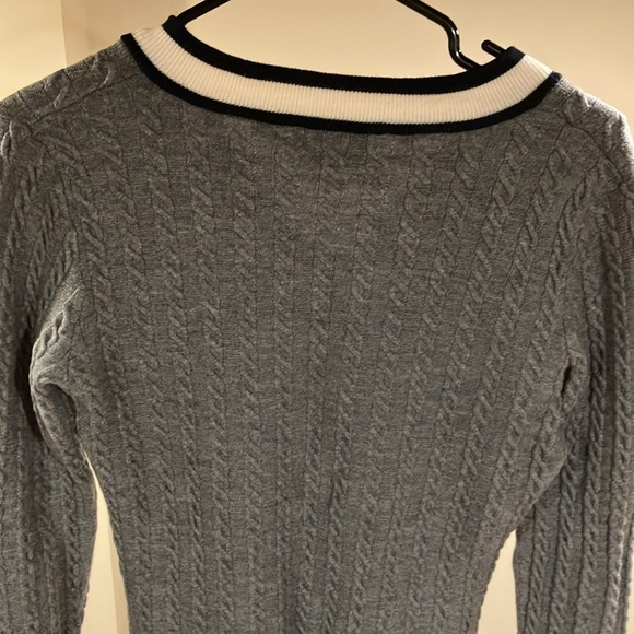 Lacoste women’s V-neck sweater, large color, gray - Picture 3 of 4